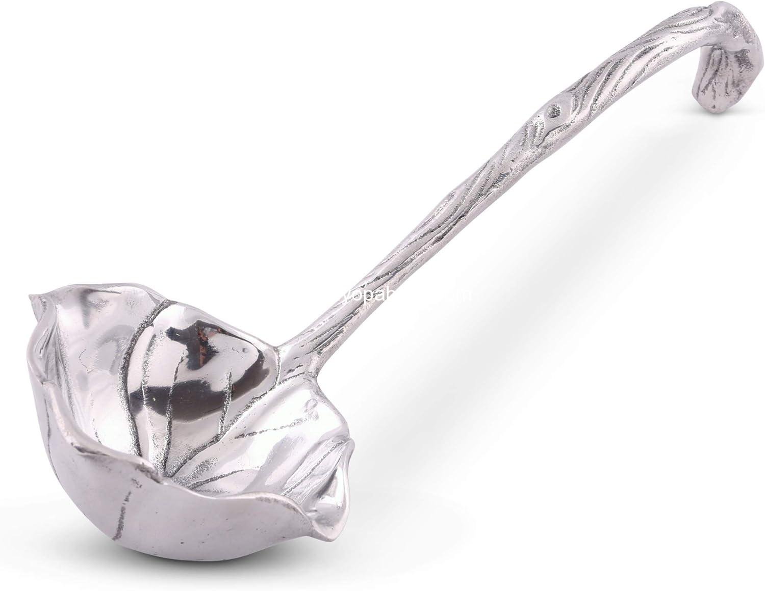 Wholesale Aluminum Metal Magnolia Pattern Ladle 12.5 Inch - Silver Spout Serving Tool Factory Wholesale Aluminum Metal Magnolia Pattern Ladle 12.5 Inch - Silver Spout Serving Tool Factory