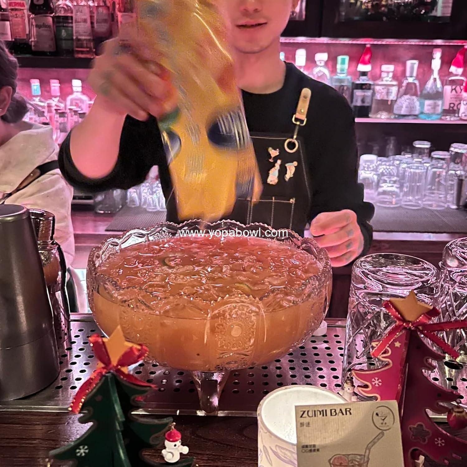 Wholesale Vintage Crystal Glass Punch Bowl with Ladle - 1 Gallon Unique Design Drink Dispenser - Sturdy Punch Bowl Set for Centerpiece Table Decorations at Parties Factory