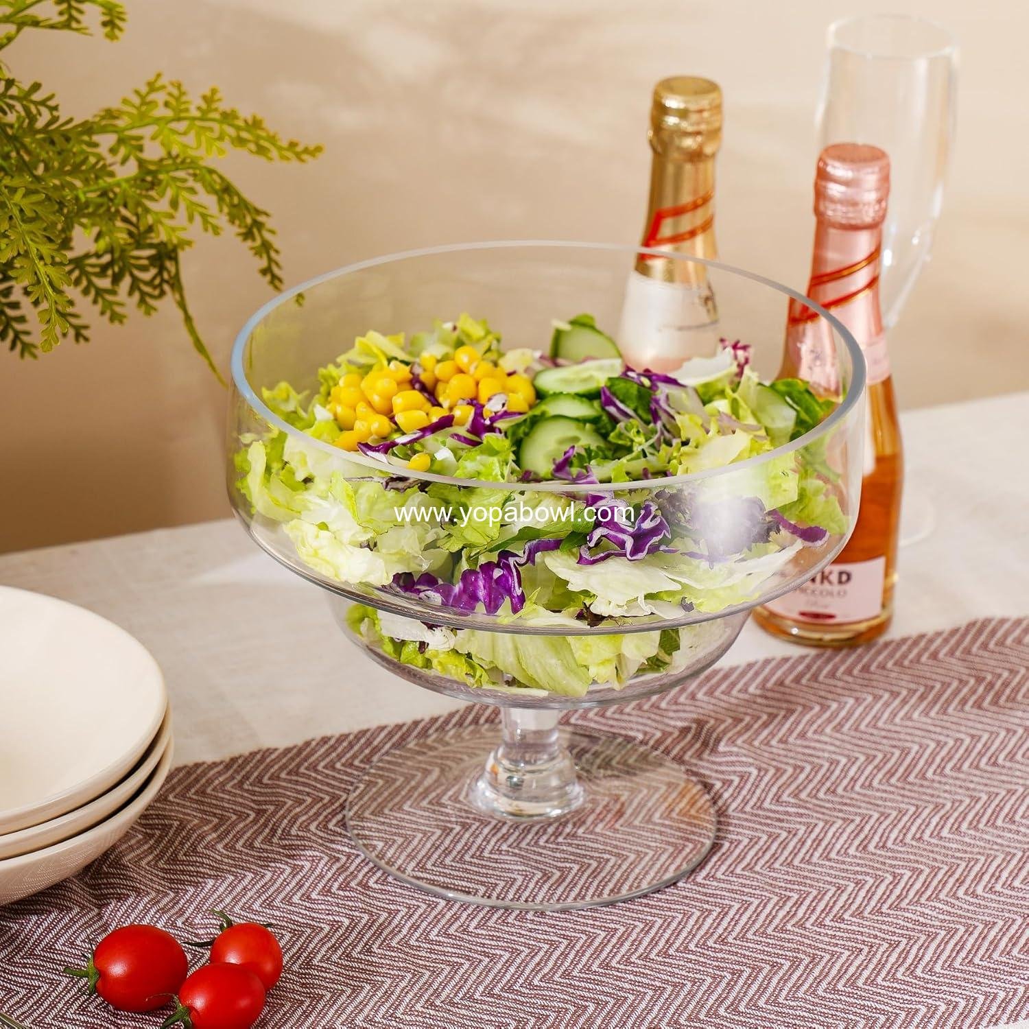 Wholesale 110OZ Clear Glass Trifle Bowl for Layered Desserts, Jellies, Salads, and Fruit. Martini-Inspired Design Large Dessert Bowl for Family Gatherings and Parties, Factory.