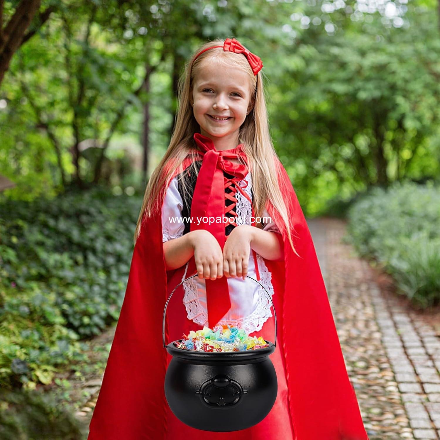 Wholesale Large 7.4 Inch Black Plastic Halloween Cauldron Witch Pot with Handle Vintage Candy Bowl for Trick or Treat Decorations Factory