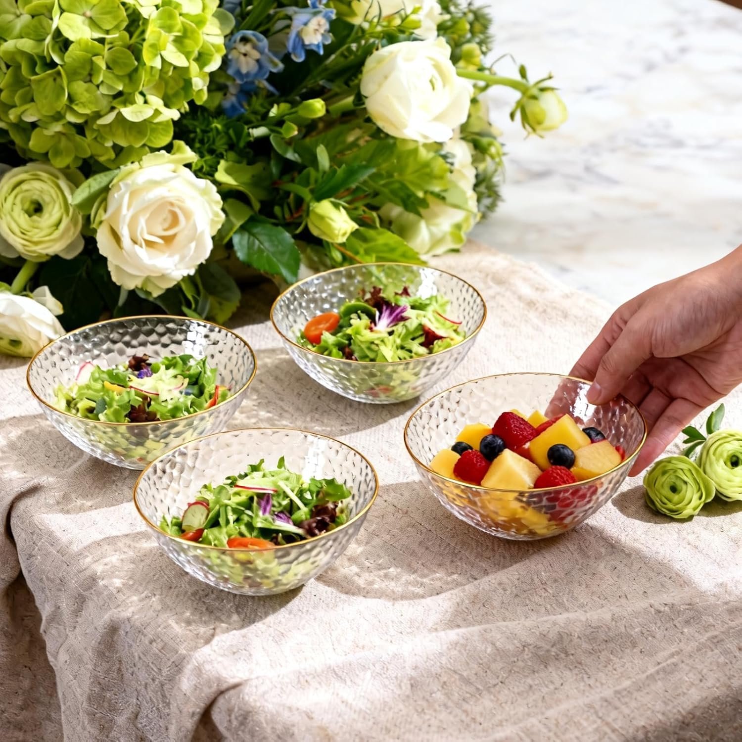 Wholesale 30 Pack Clear Disposable Plastic Bowls with Gold Rim 12-16oz Premium Heavy Duty for Parties Weddings Holidays Factory