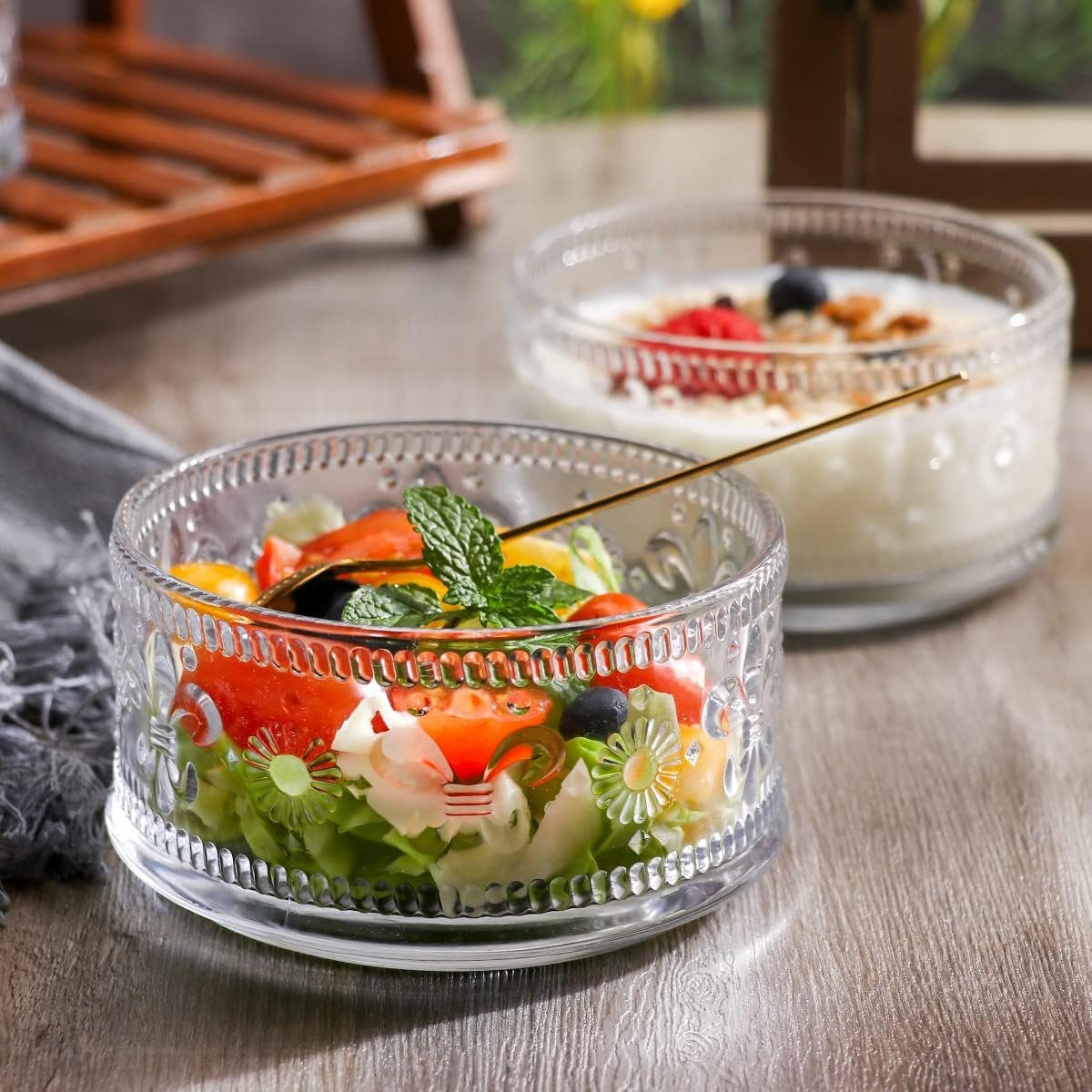 OEM Glass Dessert Bowls with Gold Spoon Set of 4 15.5oz Capacity for Ice Cream Cereal Pudding Nuts Trifle Serving Factory