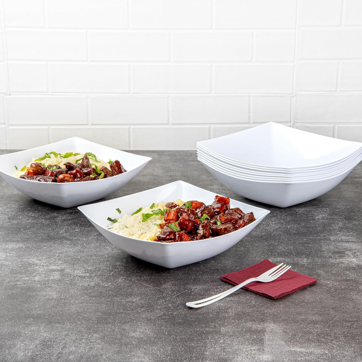 Wholesale 64 Ounce Square Disposable Plastic Salad Bowls Durable Heavy-Duty White for Warm and Cold Foods Factory