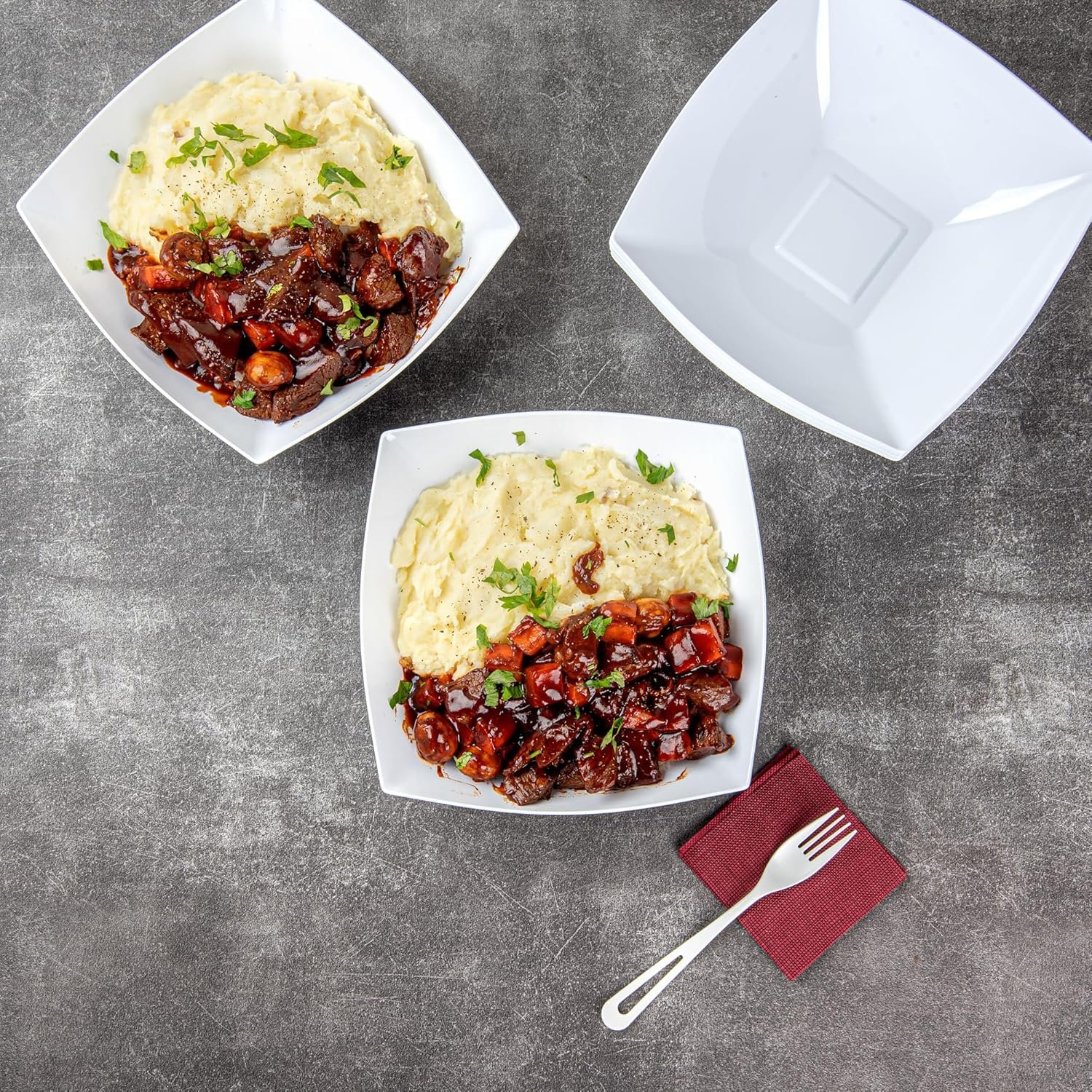 Wholesale 64 Ounce Square Disposable Plastic Salad Bowls Durable Heavy-Duty White for Warm and Cold Foods Factory