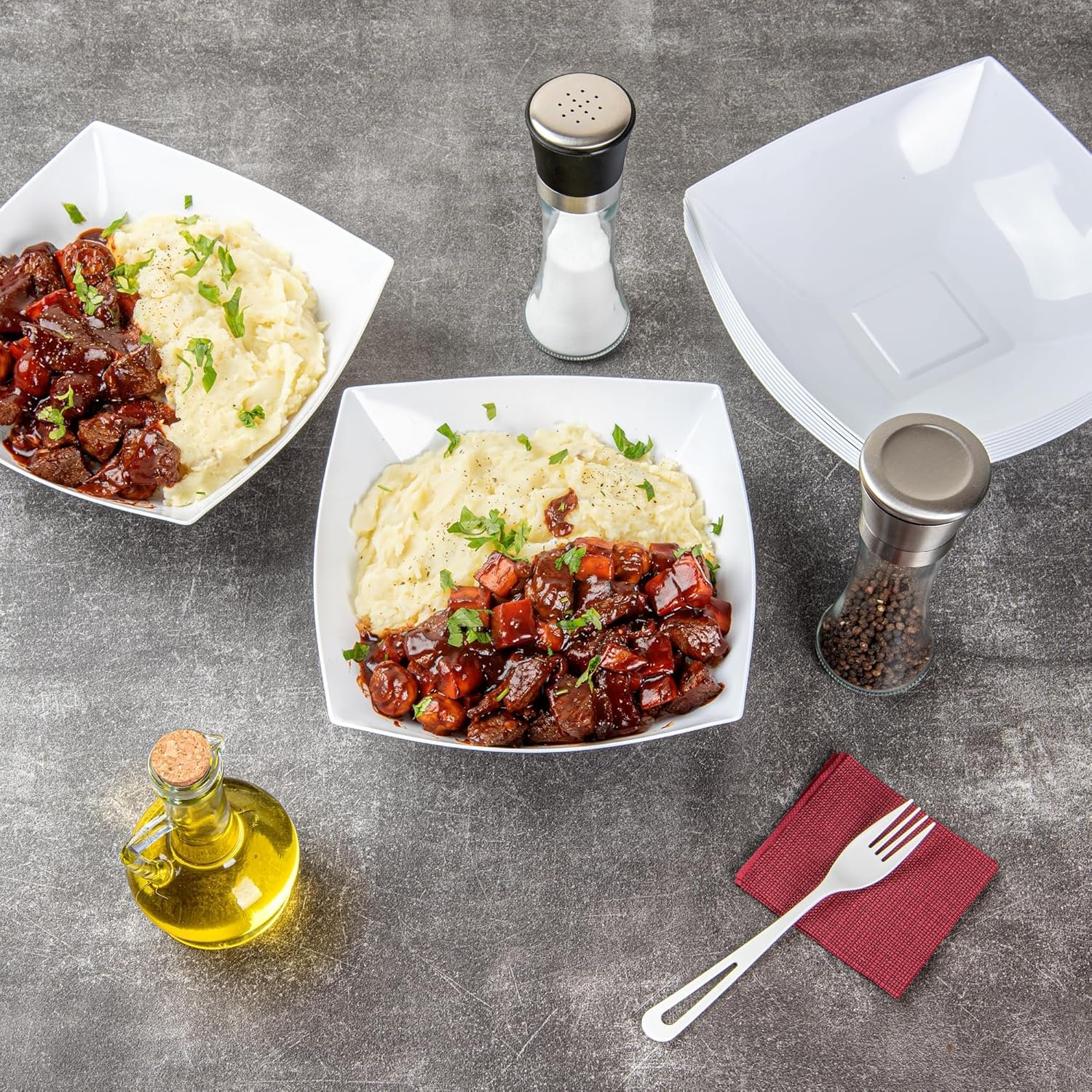 Wholesale 64 Ounce Square Disposable Plastic Salad Bowls Durable Heavy-Duty White for Warm and Cold Foods Factory