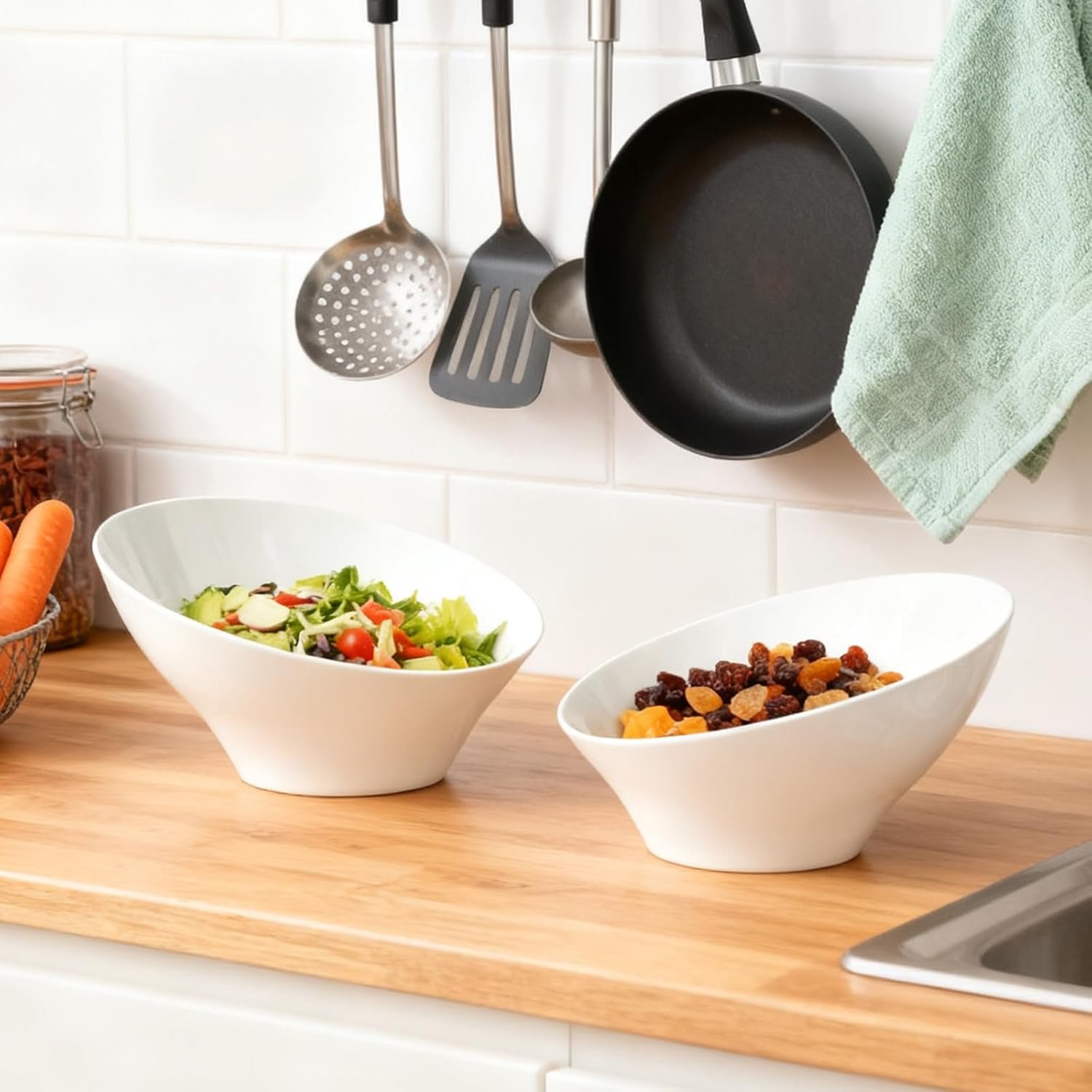 Wholesale 12 Pack 20oz White Plastic Disposable Party Bowls for Chips Candy Salad Snacks Fruit Factory