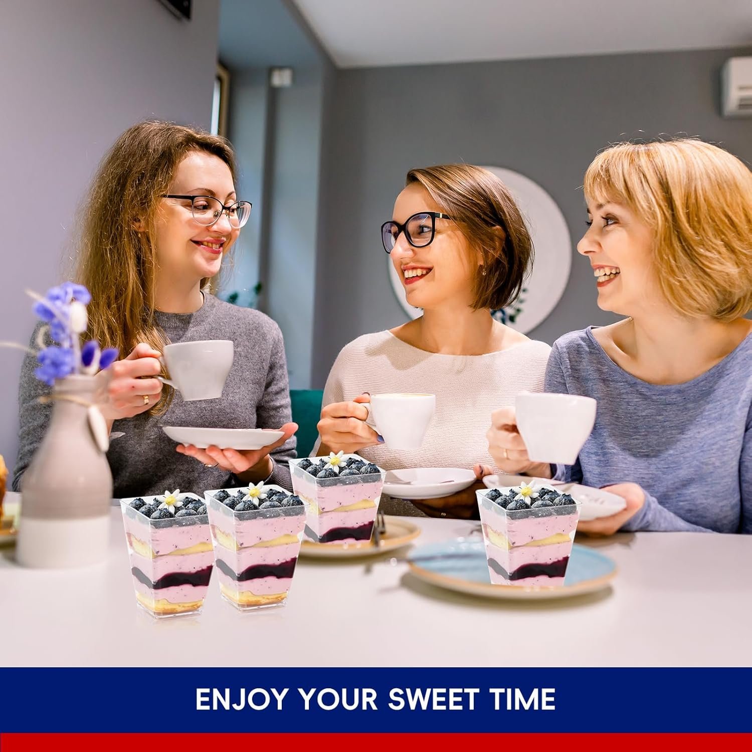 Wholesale 50 Pack 5 oz Plastic Dessert Cups with Lids Spoons for Yogurt Parfait Appetizers Parties Clear Mini Shooters Pudding Fruit Trifle Ice Cream Factory