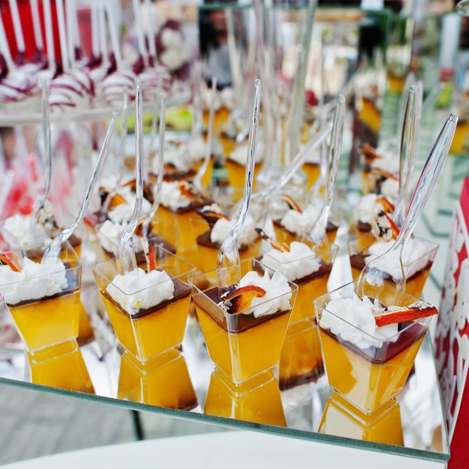 Wholesale 50 Pack 5 oz Plastic Dessert Cups with Lids Spoons Clear Parfait Yogurt Pudding Shooter for Parties Fruit Trifle Ice Cream Factory