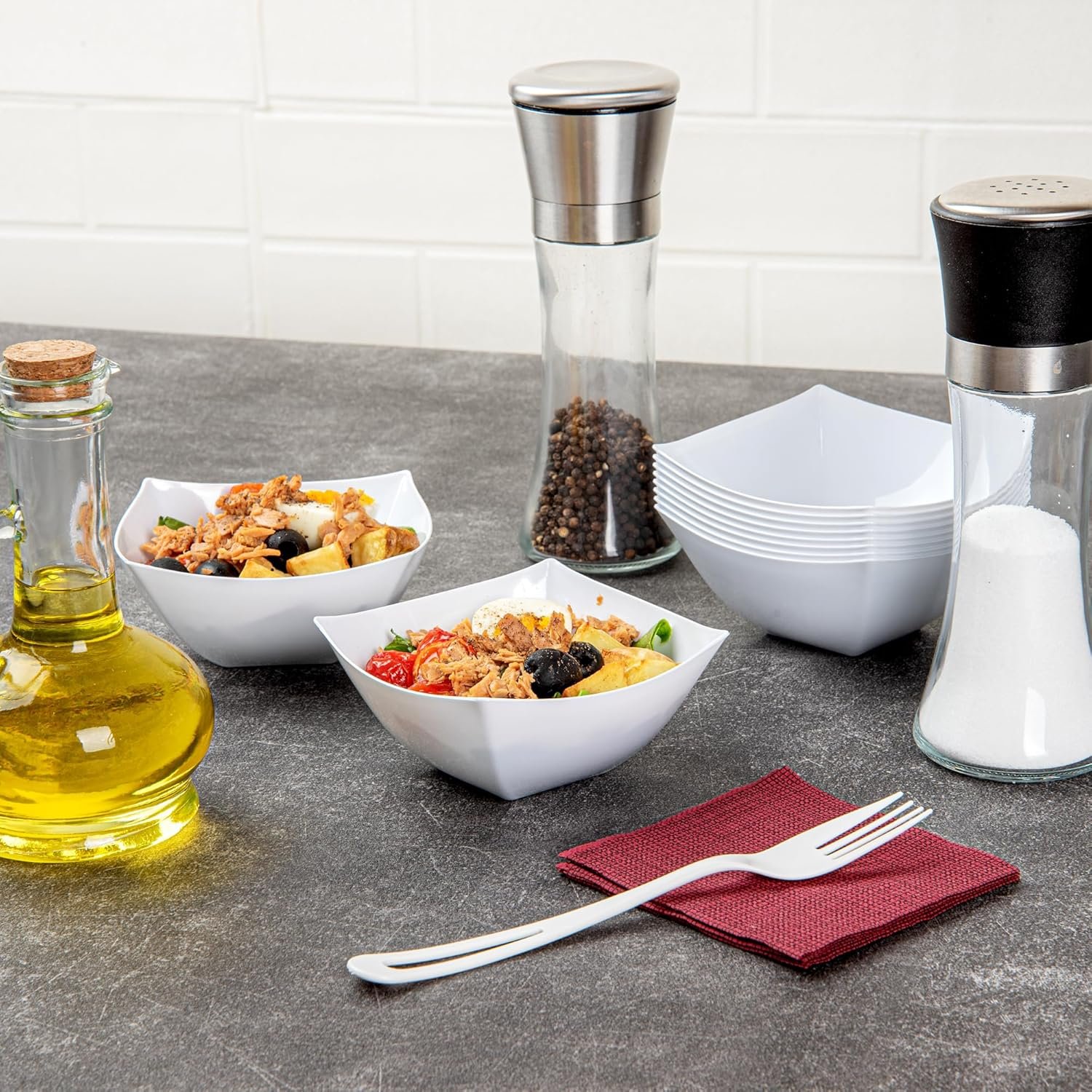 Wholesale 8 Ounce Fancy Plastic Bowls 100 Square Disposable Salad Bowls Durable Heavy-Duty White for Warm and Cold Foods Factory