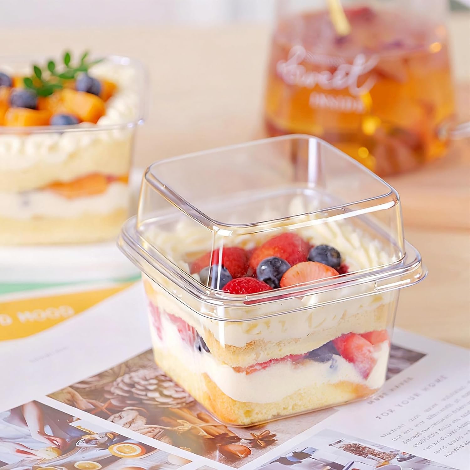 Wholesale 50 Pack 8 oz Square Plastic Parfait Dessert Cups with Lids Sporks for Pudding Yogurt Fruit Mousse Trifle Ice Cream Factory