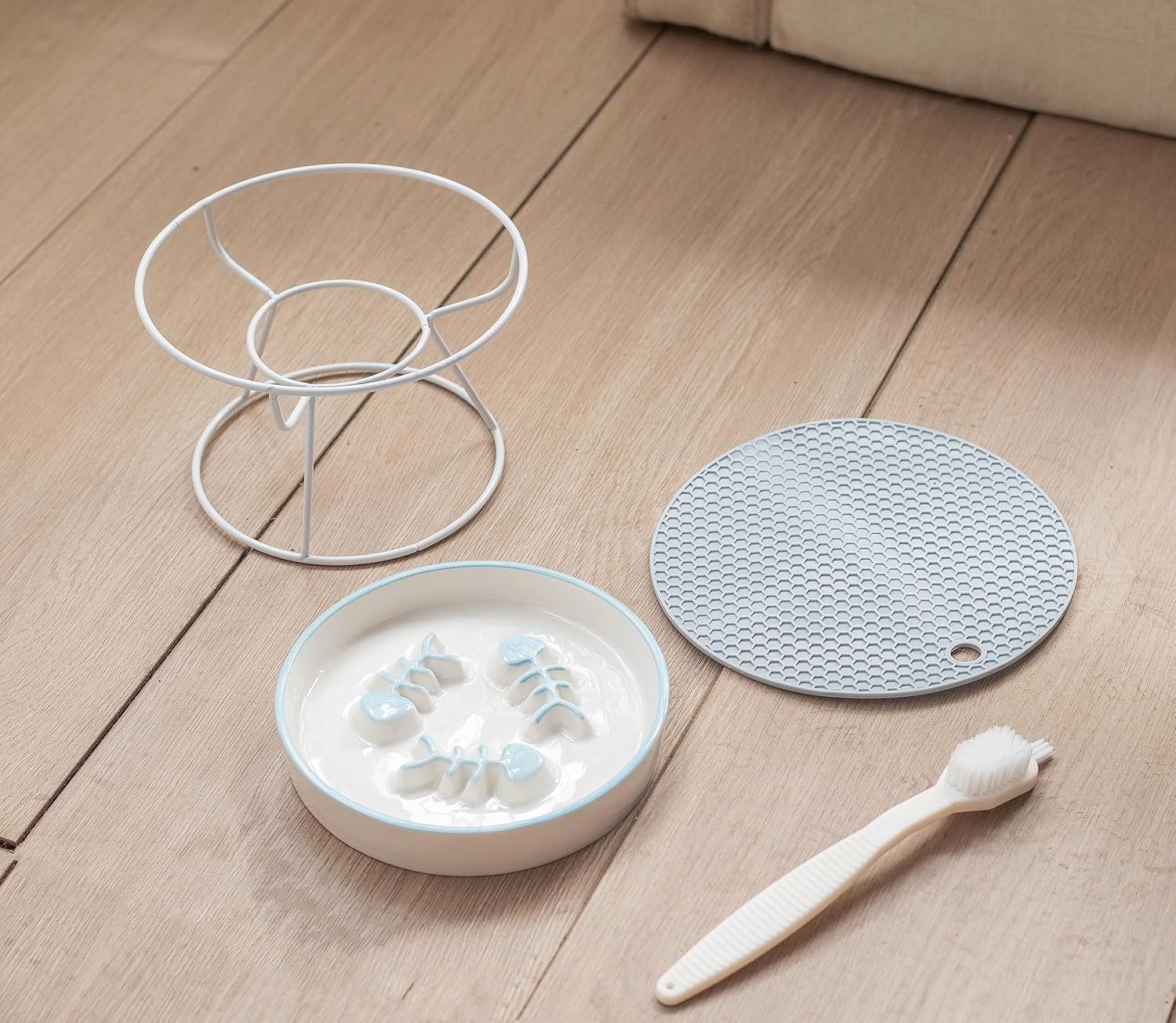 OEM Ceramic Fish Bone Slow Feeder Bowl for Cats Dogs Dishwasher Safe Non-Toxic Engaging Design Prevents Obesity Factory